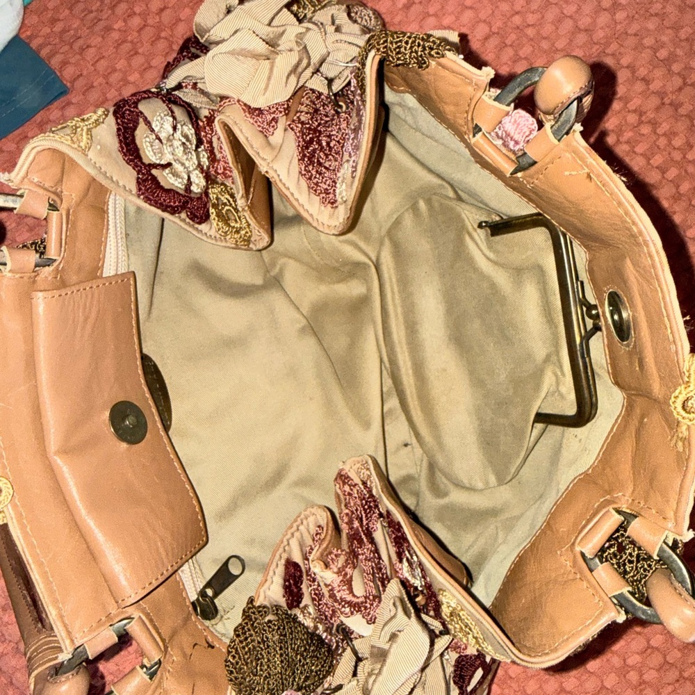 Sarah’s Bag embroidered/ leather handbag - Picture 7 of 13